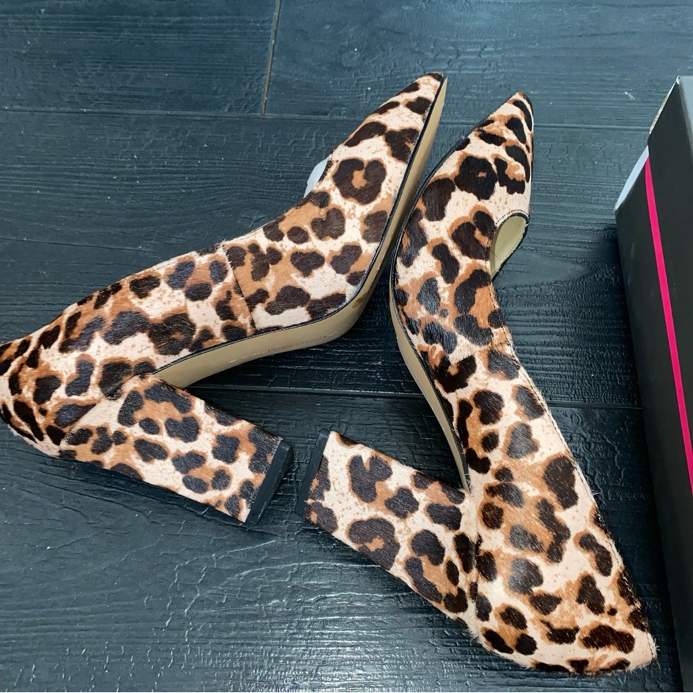 Vince Camuto Haircalf Block Heel Pumps Sz 8.5M Candera Animal Leopard Print New - Picture 14 of 16